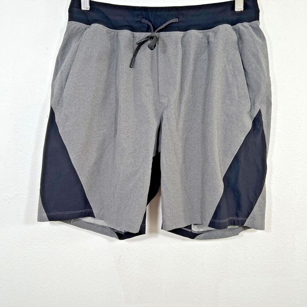Lululemon Shorts Mens L Gray Switch Up Performance Running‎ Athletic